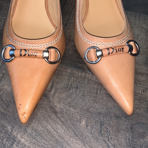 NWOT CHRISTIAN DIOR VEAU NUDE SLINGBACK PUMPS - Picture 2 of 13